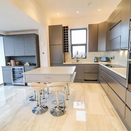 Whitehorse House Holiday home *