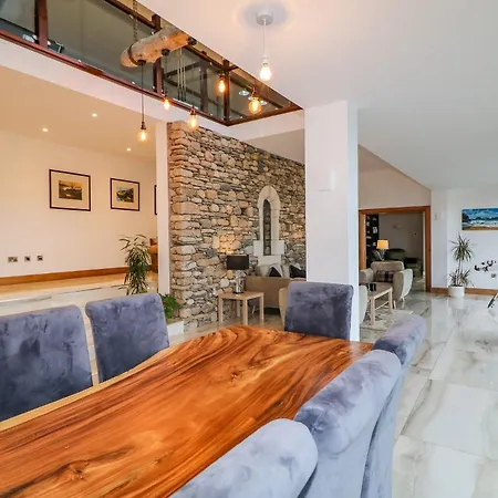 度假居 Whitehorse House 邓格洛