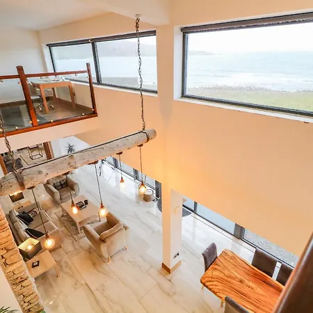 Holiday home Whitehorse House *
