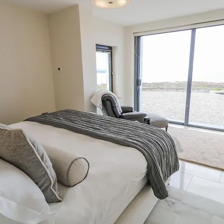 Whitehorse House 度假居 邓格洛